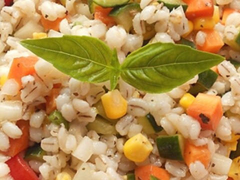 有機野菜と麦のサラダ